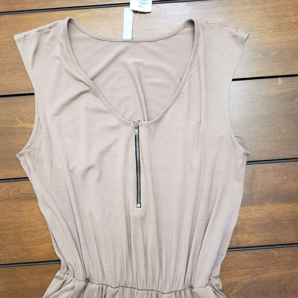 NWT Mezzanine L Biege Jumpsuit